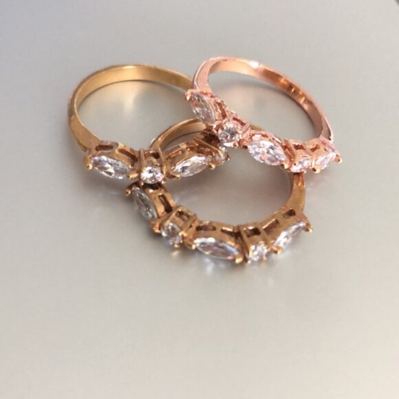 Set of 3 Cocktail rings Gold Plated Color w SZ Clear Mix Shape Sones Sz.8 - Picture 1 of 13